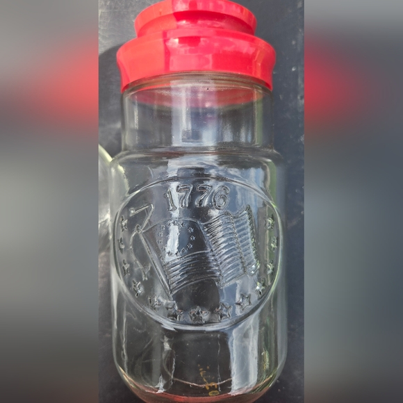 VTG Anchor Hocking Liberty Bell and American flag jars with lids, 1970s - Picture 2 of 5